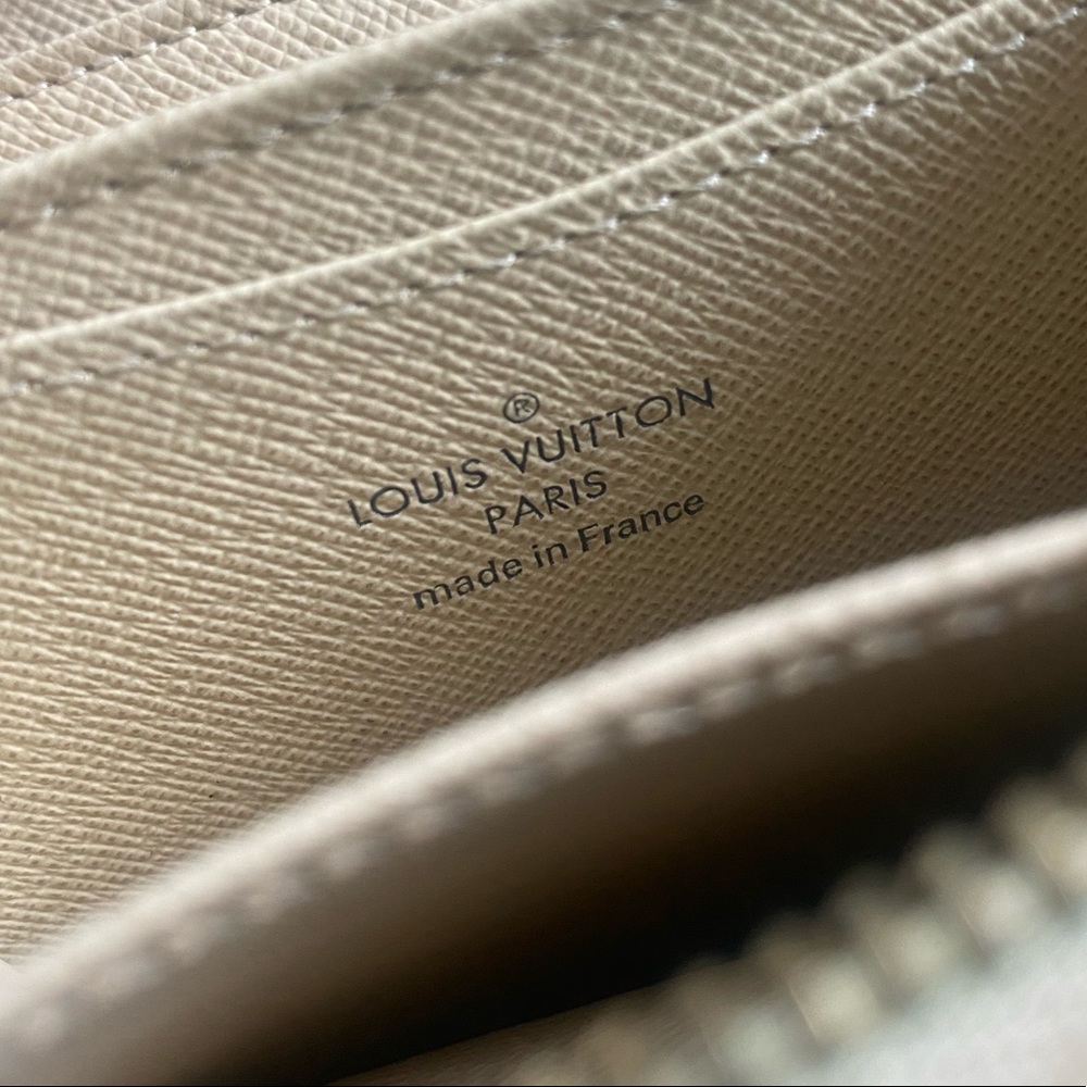 Louis Vuitton Damier Azur Zip Coin Purse - Picture 6 of 6